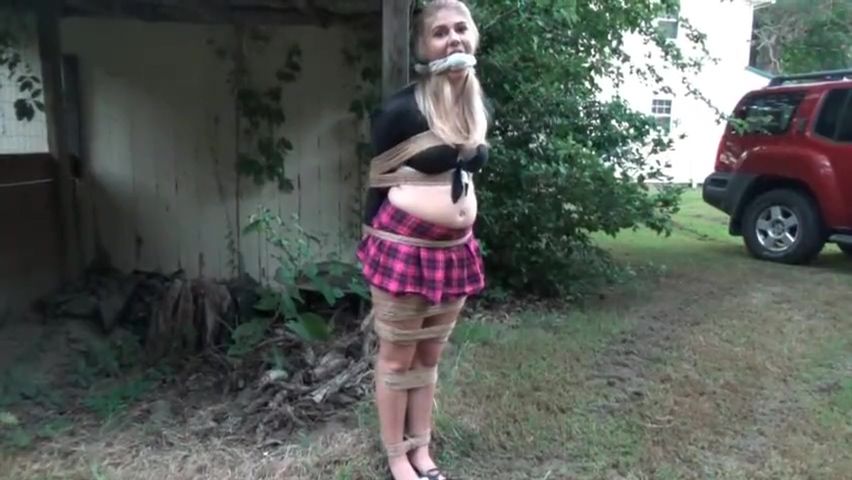 Amature Porn Mouthy Schoolgirl Tied And Gagged To A Pole Gay Boyporn - 1