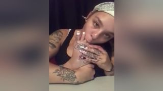 Tites Little Tattooed Ebony Licking Her Yummy Toes With Colorful Toe Nails Pussy Play