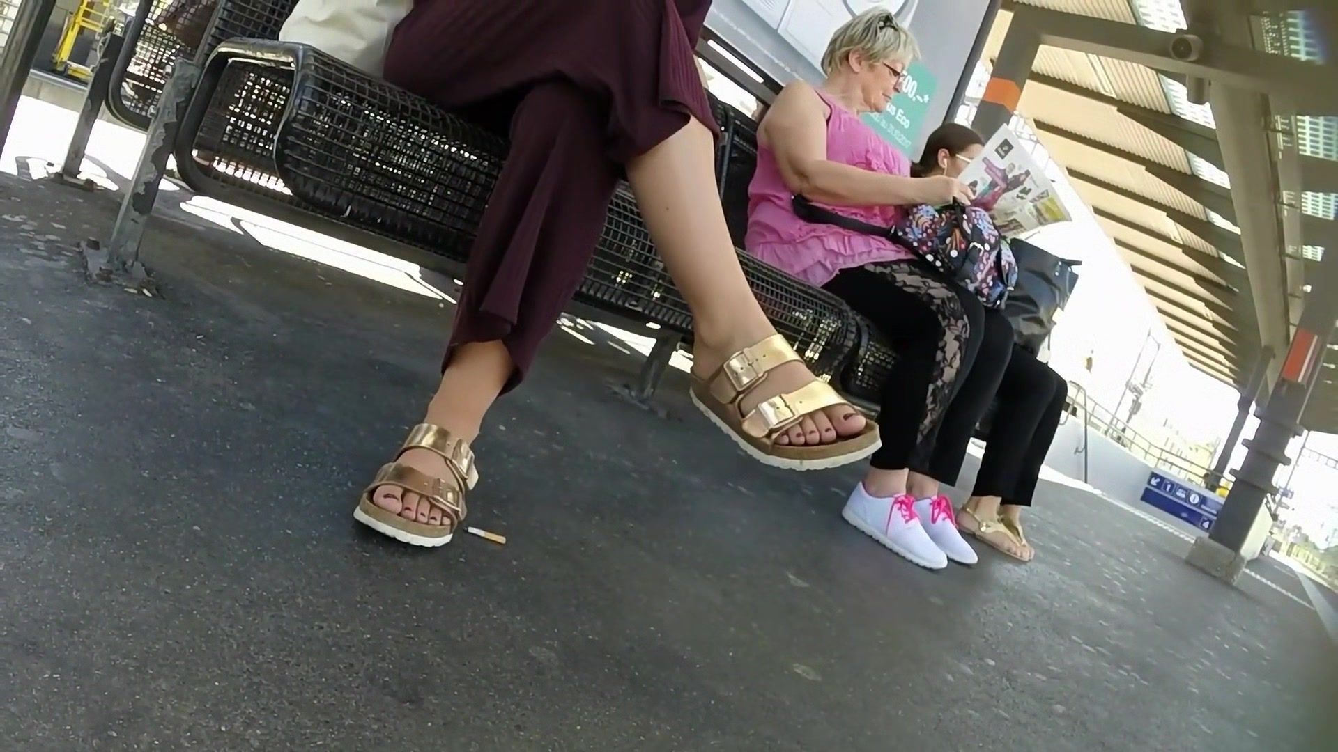 CamWhores Sexy Feet In The Street Bigbooty