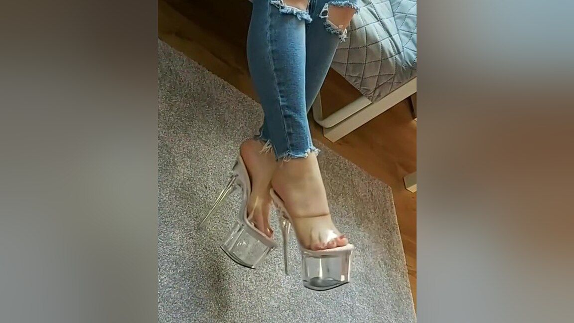 DuckyFaces Jeans And Clear Platform Heels Amature - 1