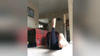 Rimming Glamour Amateur Teen Exposes Her Feet While Posing On The Carpet Hijab