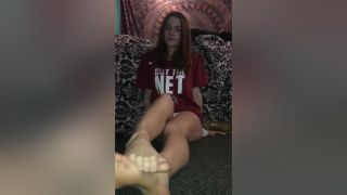 Chile Naughty College Girl Playing With Her Sexy Legs And Feet In The Dark Porno