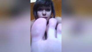 Amateur Sex Tapes Ebony Teen Takes Off Her Nasty Smelly Shoes And Flaunts Glamour Feet Handjobs