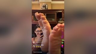 Butt Fuck Stunning Babe Flaunts Her Fantastic Soles And Toes Live On Piss