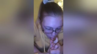 CamStreams Young Amateur Geek Sucks And Worships Her Teenage Toes On Camera Softcore