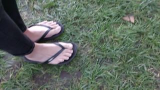 Giffies Candid Petite Asian College Girl Feet In Flip Flops Hd xxGifs