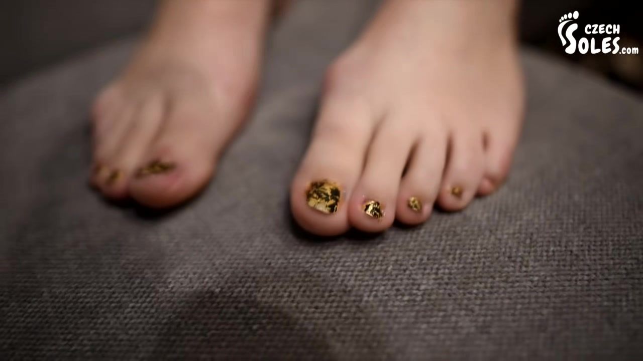Femboy Babe Displays Her Soles And Feet With Black & Yellow Nail Polish Clip