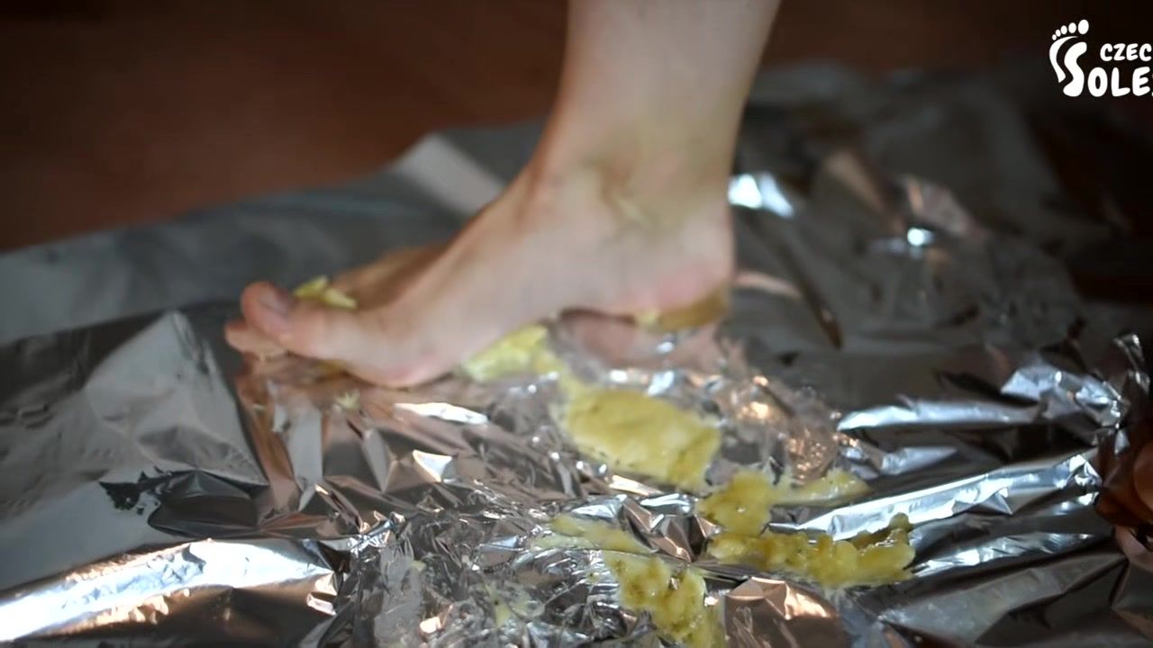 Bigcocks Long Legged Woman Mashing Bananas With Her Huge European Feet Naturaltits