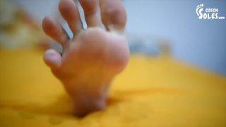 Wives Stunning Young Lady Will Fulfill All Yours Foot Fetish Desires HardDrive