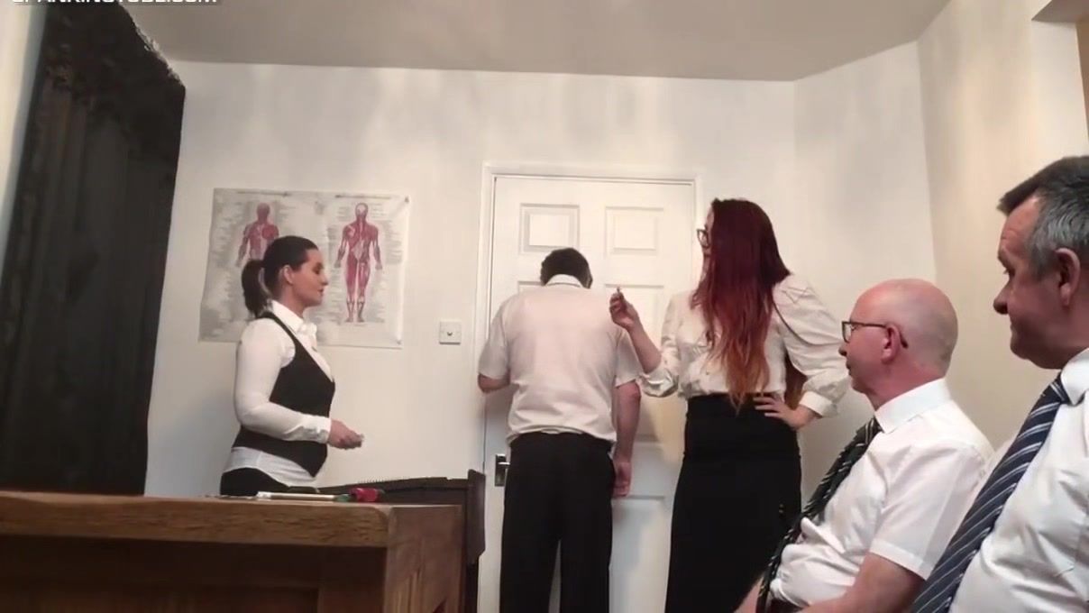 Dykes Missamber Gives The School Boys A Dressing Down Gag - 1