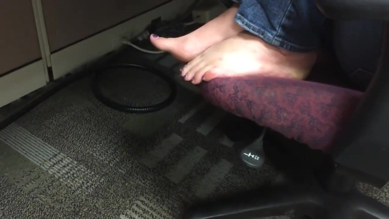 Hd Porn Hidden Camera Captures Sexy Female Colleagues Feet & Toes At Work Family Roleplay