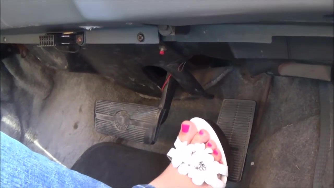 PornHub Girl With Sexy Jeans And Cute Heels Works Those Pedals Hard As She Drives Kissing