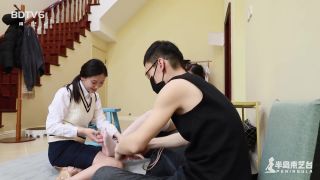 Workout Chinese Girls In Bondage PervClips