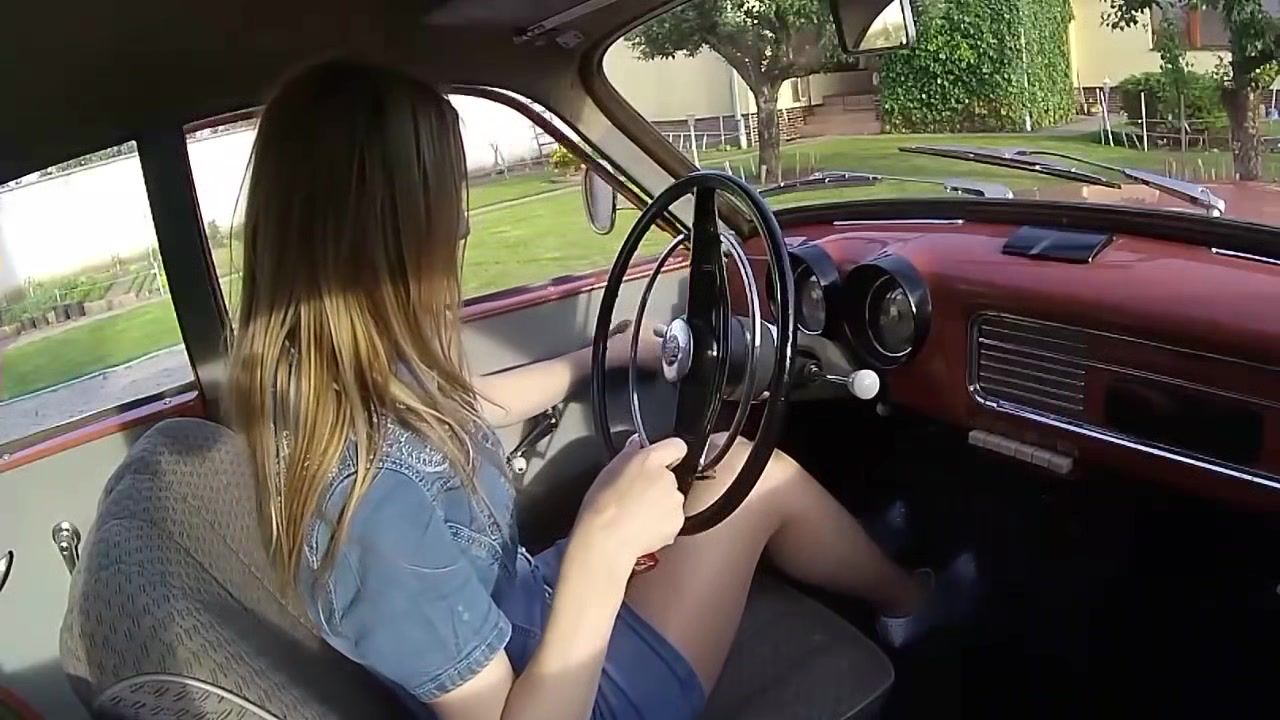 Nut Bettina Pumps The Hell Out Of Classic Car Pedal Blowjob Porn
