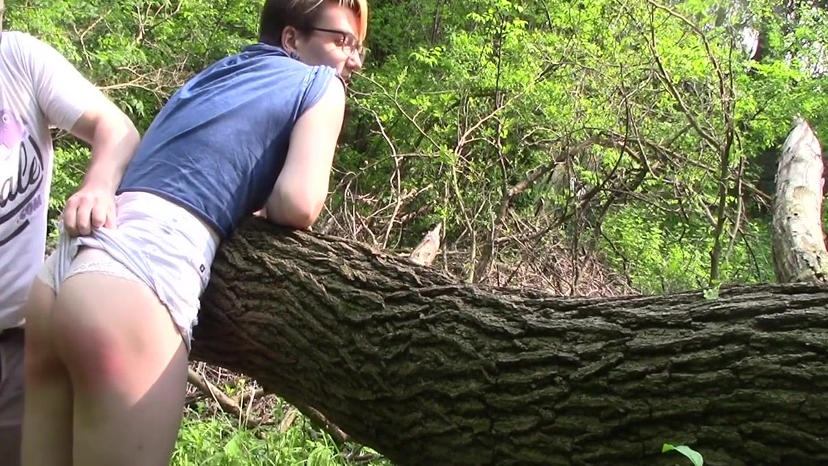 Hard Fuck Playful Walk In The Woods Twink - 1