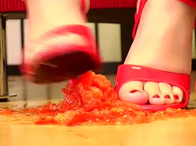 Best Blow Jobs Ever German Woman Crushing Tomatoes With Red High Heels Teenage Porn - 1