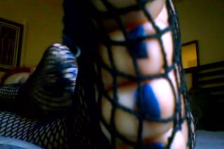 IAFD Tattooed Amateur Girl Likes Wearing Nylon Stockings Over Her Feet With Blue Nail Polish Jeune Mec