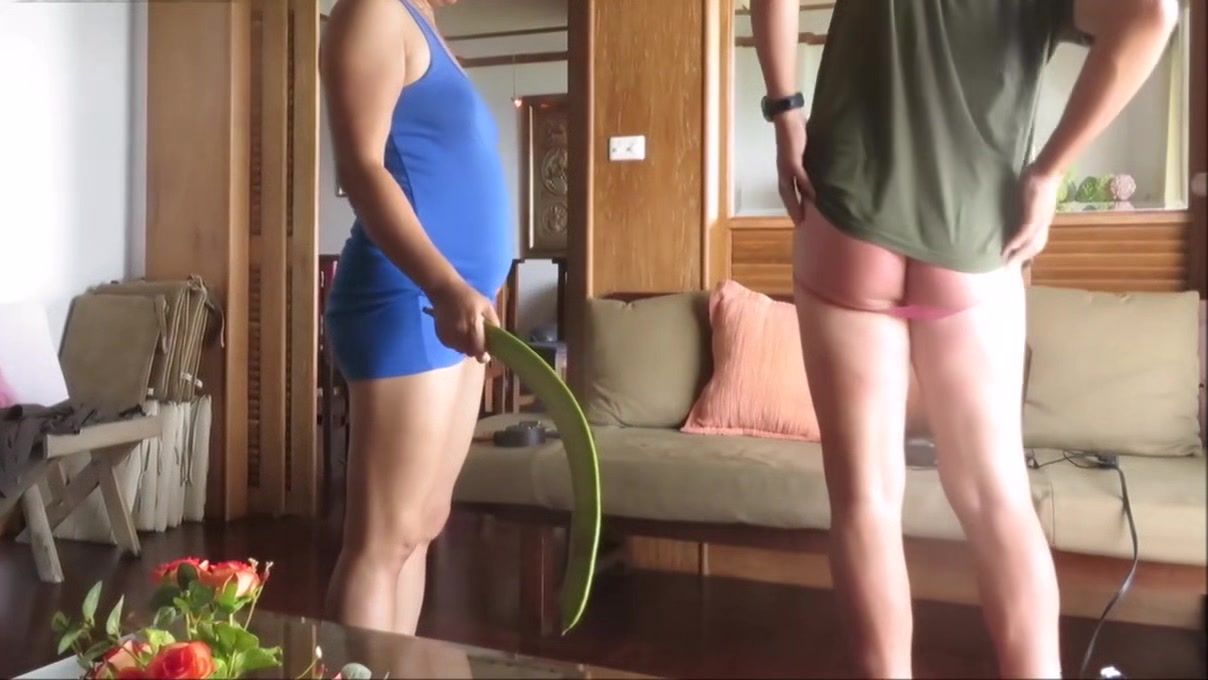 Candid Beautiful Woman Punishes Man On His Bare Bottom With Giant Pea Pod Love