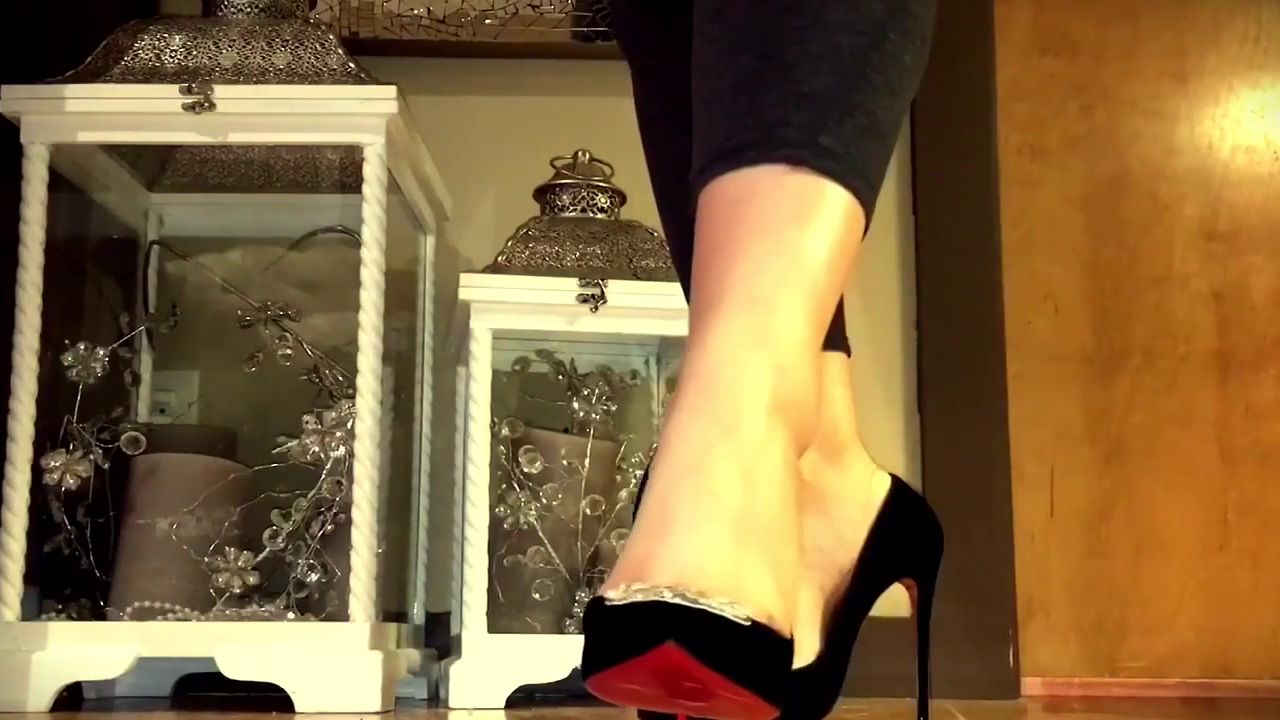 BSplayer Attractive Chick In Sexy High Heels Is So Passionate About Her Shoe Fetish From