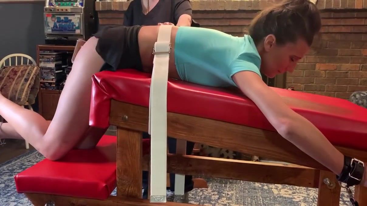 Hot Women Having Sex Samantha Strapped To The Spanking Bench Gotblop