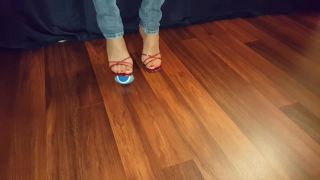 Pissing Hottie With Perfect Feet Crushing The Ball With Her Sexy High Heel Shoes ApeTube