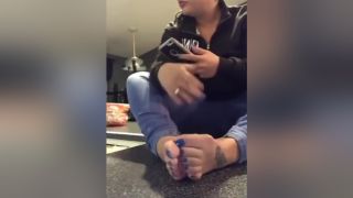 Step Mom Sexy Amateur Girl With Glasses Having Live Instagram Foot Fetish Session Teenie