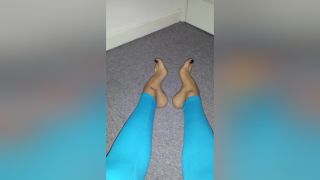 Arab Amateur Girl In Tight Yoga Pants Revealing Her Phenomenal Arches Close Up Ninfeta