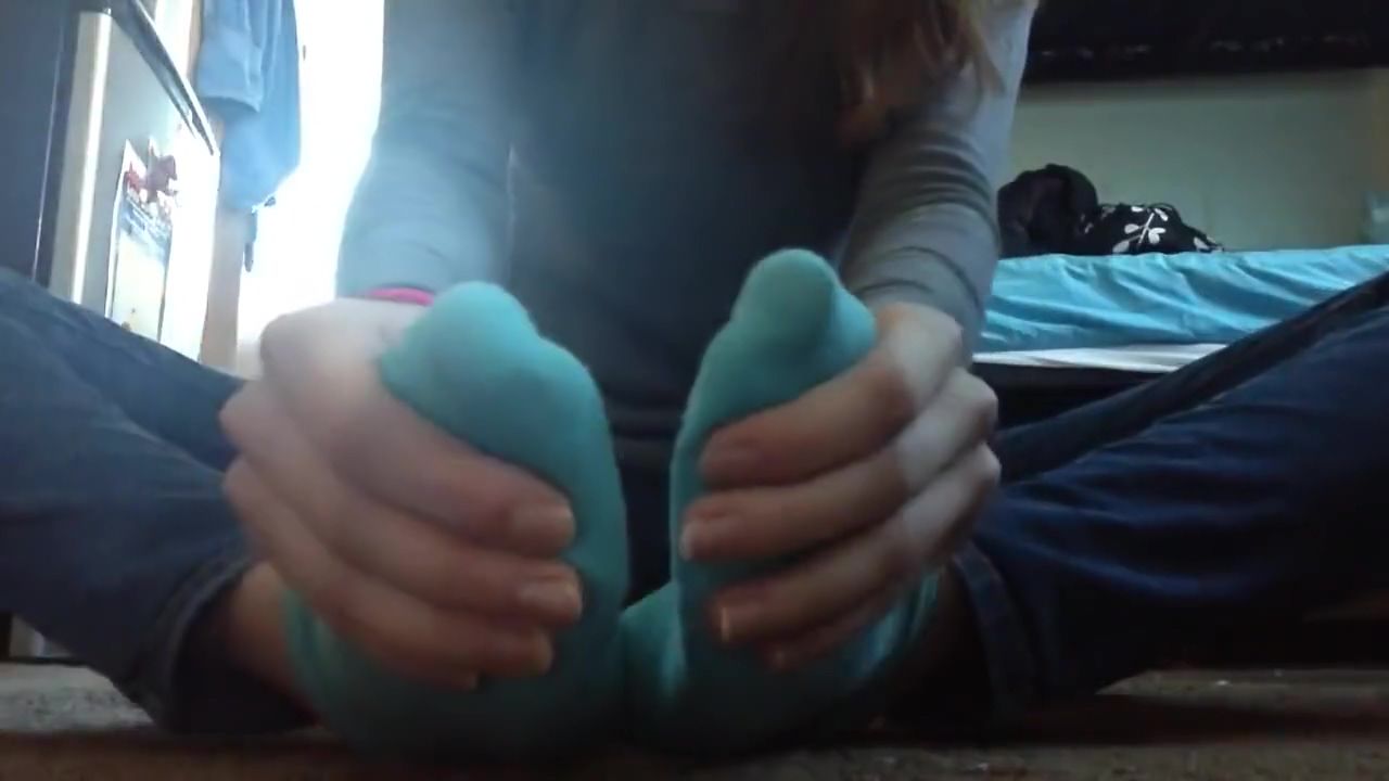 Charley Chase Innocent Princess Samantha Massaging Her Feet In Turquoise Socks On Th Gorgeous - 1