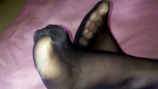 Empflix Wonderful Amateur Feet Looking Really Good In Sexy Black Stockings In Bed Mum
