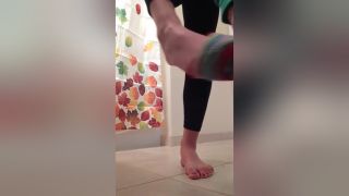 Teen Fuck Lovely Amateur Cutie Takes Her Socks Off And Reveals Pretty Feet Whore