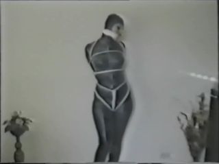 Eva Notty Sara In Rubber Desnuda