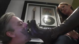 Fucking Girls Lusty Milf Got Her Muddy Boots Licked Out By Her Personal Male Foot Slave Cam Porn