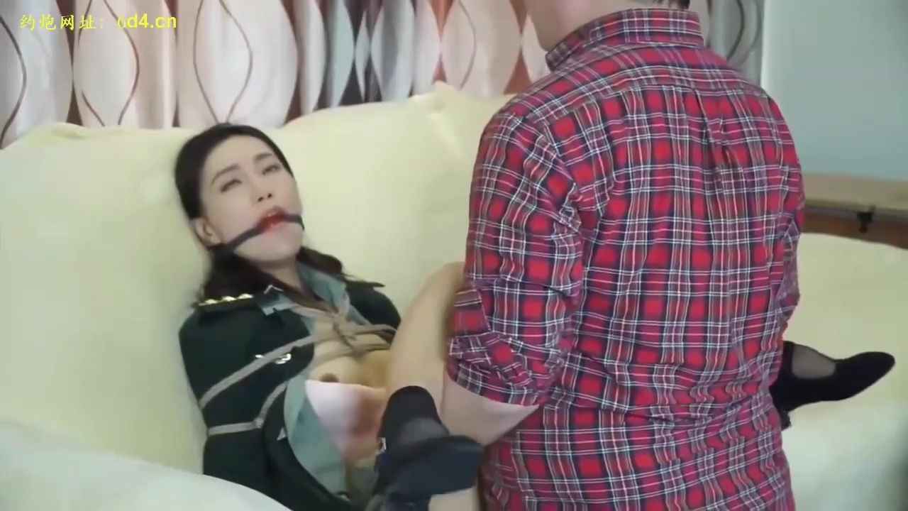 JiggleGifs Chinese Bondage Boyfriend