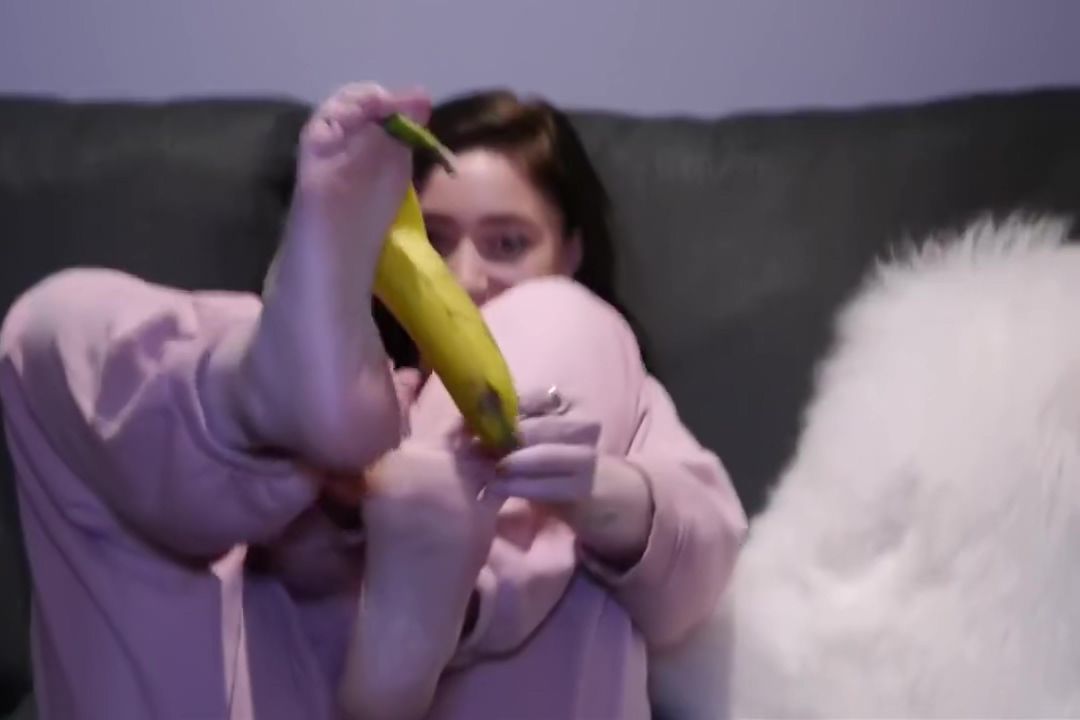 Uncensored Incredibly Sexy Brunette Peeling Banana With Her Fantastic Amateur Feet Hot Teen