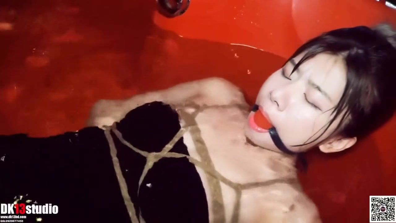 FrenchGFs Taking A Bath Gay Boy Porn - 1