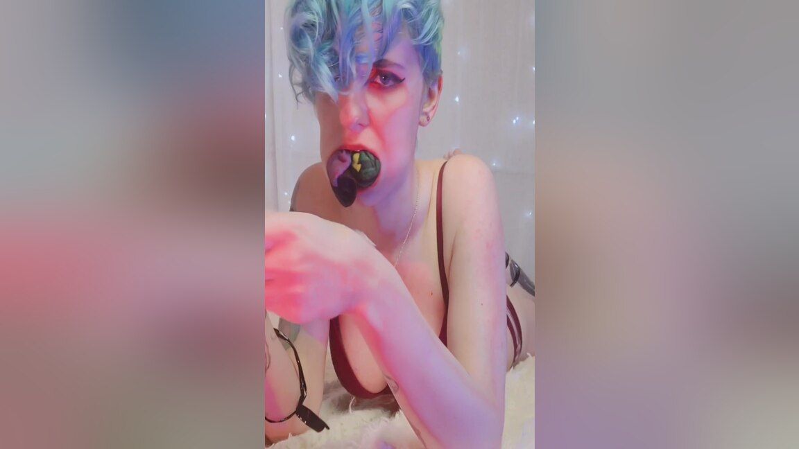 Pervert Blue Hair Pixie - 3 Socks Girl Sucking Dick - 1