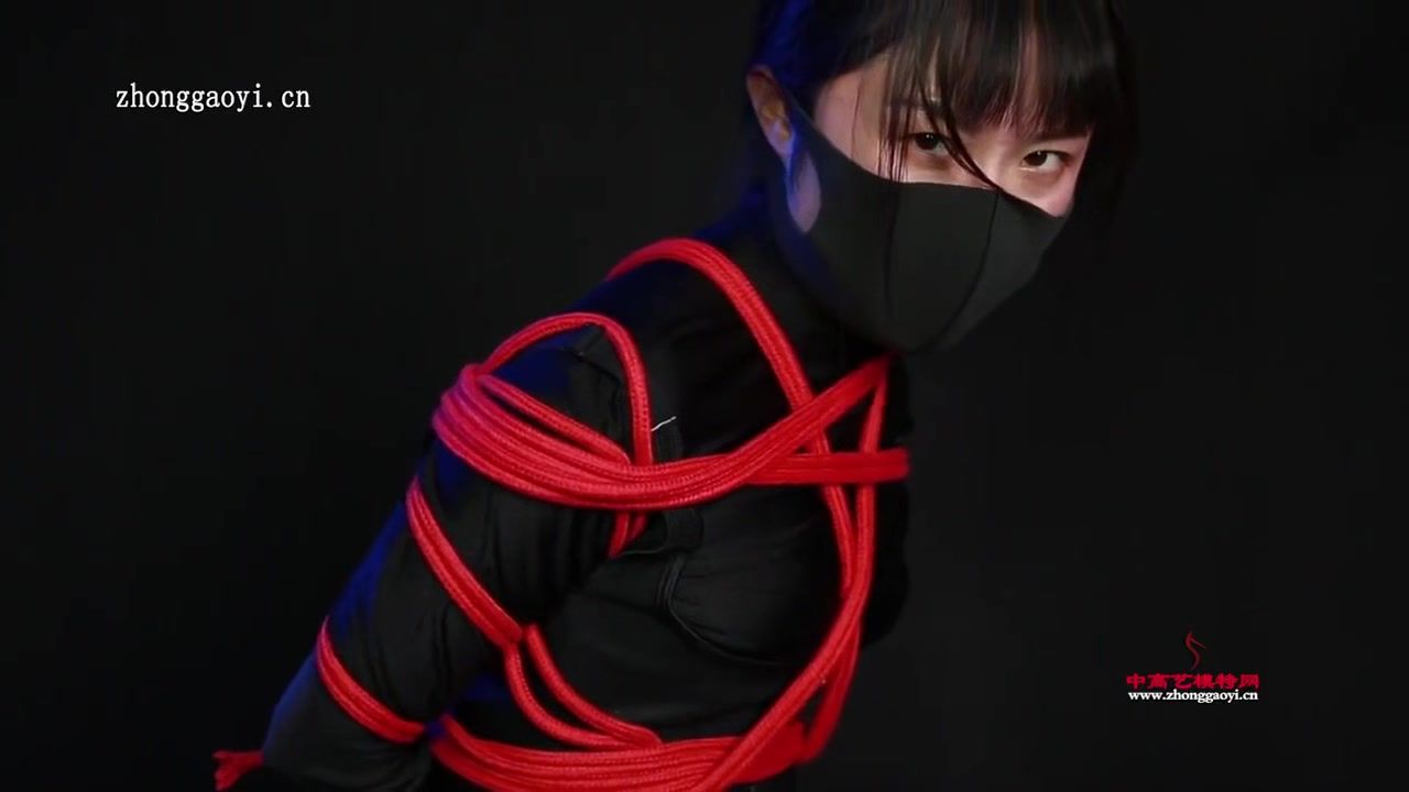 Deutsch Ninja Girl Tied In Red Ropes SpicyTranny