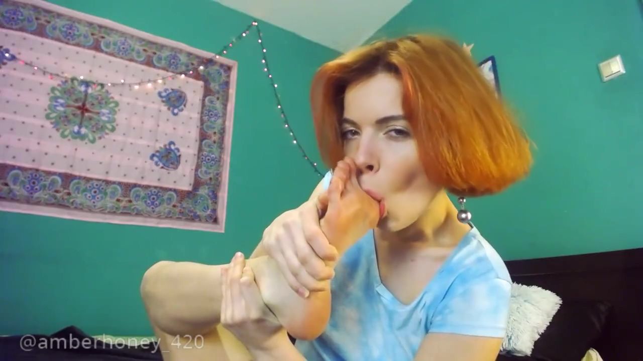 Verification Petite Ginger Licking And Massaging Her Oily Soles In Solo Sixtynine