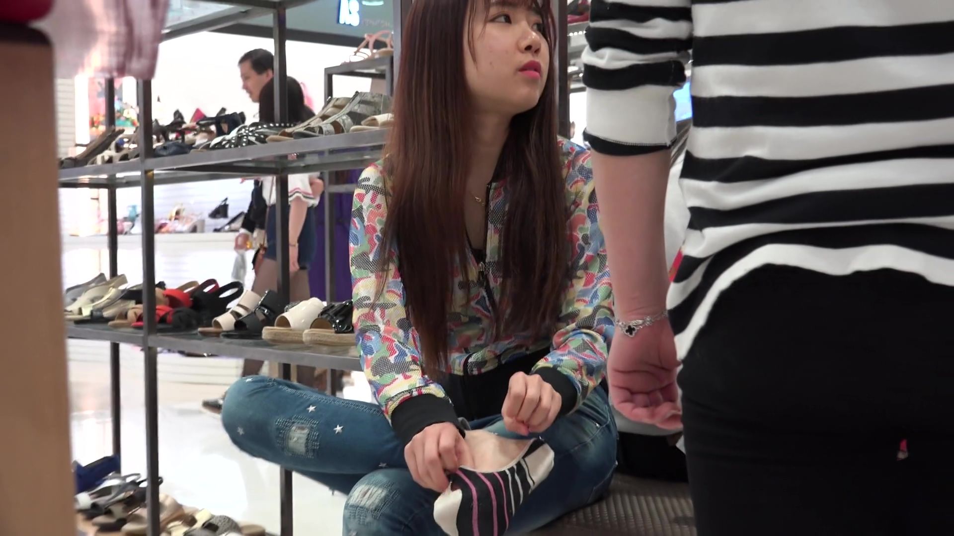 Roundass Skinny Asian Teen Filmed At The Shoe Store Trying On Sexy Flip Flops ViperGirls - 1