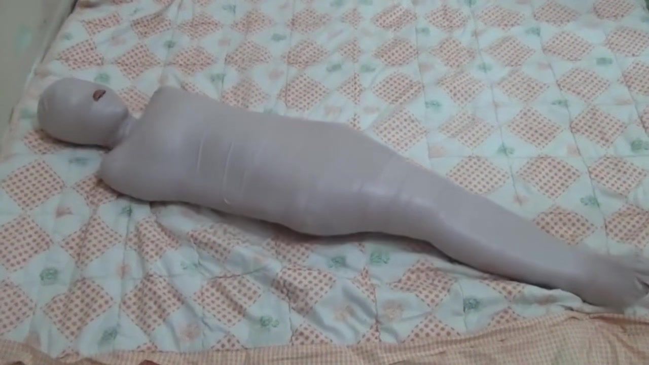 Cogida Mummified From Head To Toe Shemale Porn