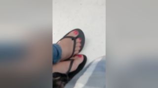 Desnuda Hot College Girl In My Class Loves Dangling Her Sandals Banging