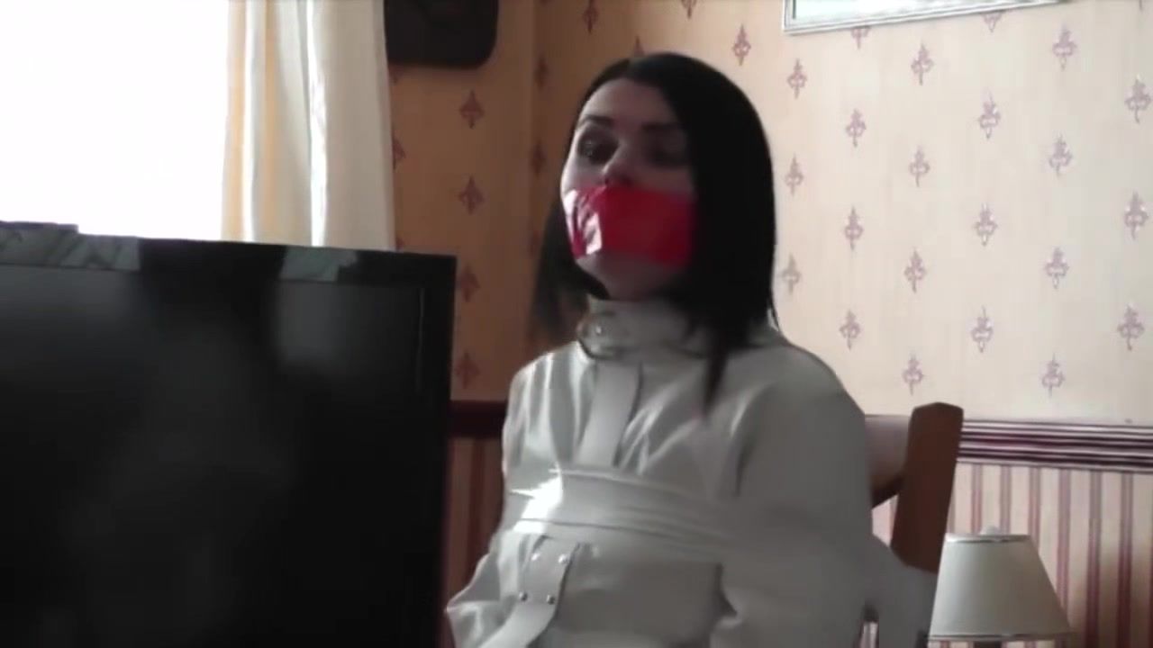 Amatuer Porn Girl In Straitjacket Gagged And Tape Chairtied Beauty