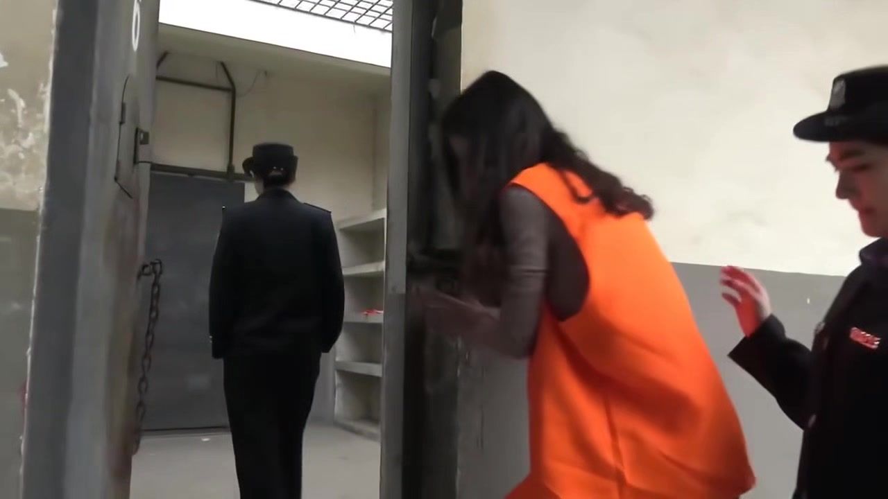 SAFF Chinese Girl At Jail AdultSexGames - 1