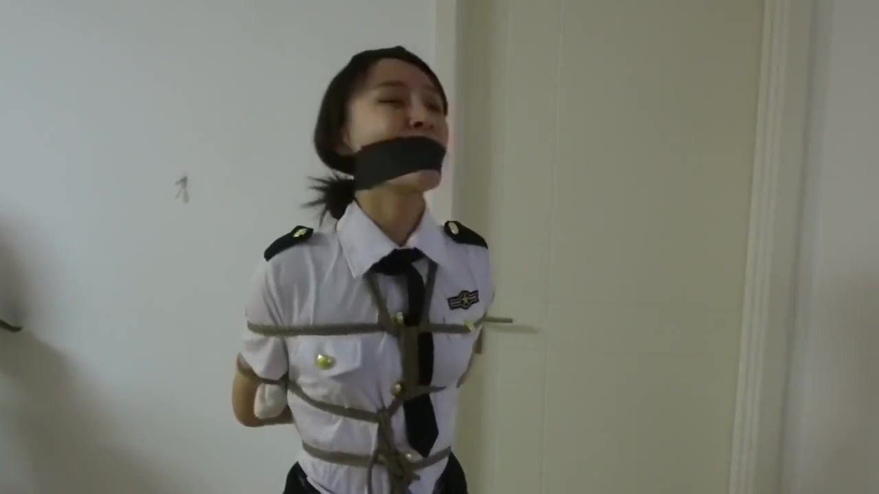 Assfingering Chinese Policewoman Bondage Shaking