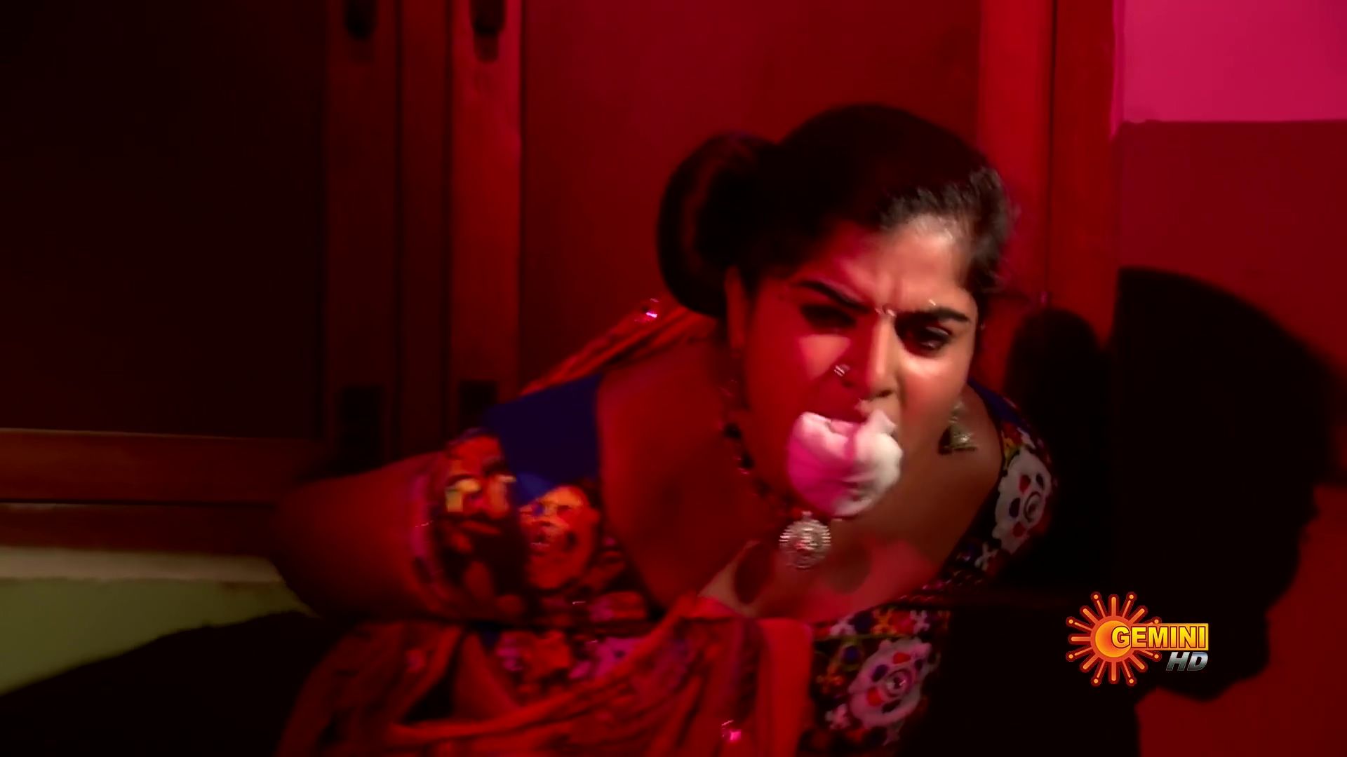 Chupada Indian Women Gagged Hot Sensual - 1