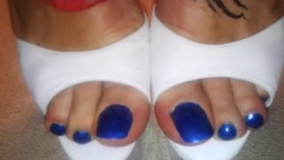 7Chan Amateur Milf Showcases Her Mature Feet With Blue Toe Nails In Heels Self