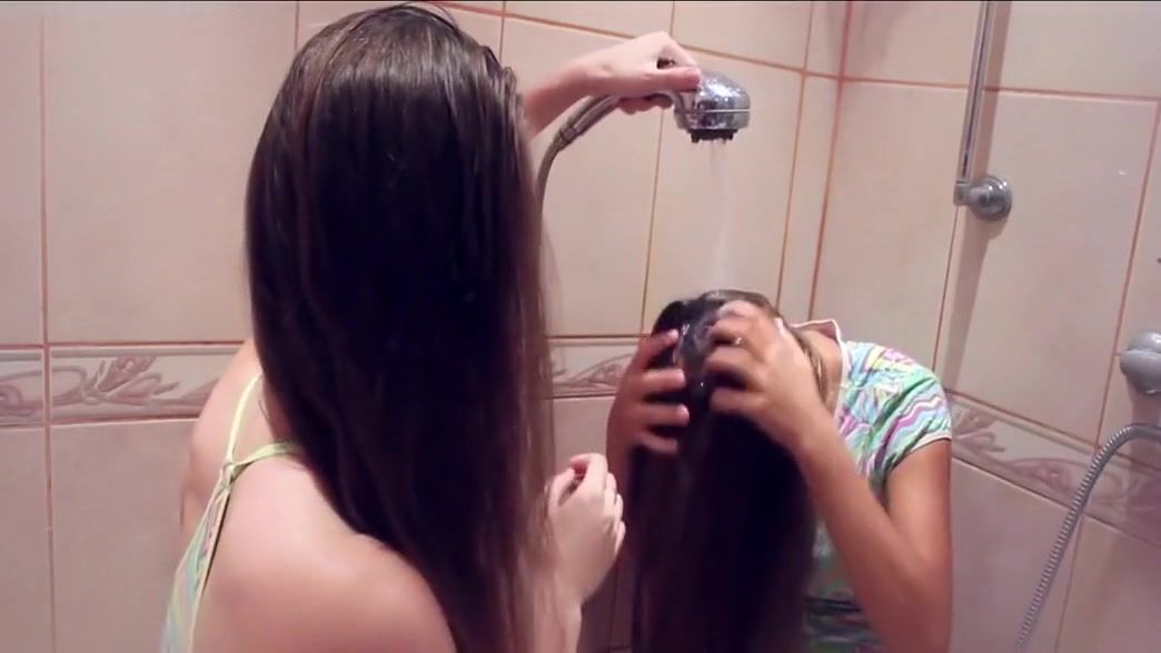 TubeTrooper ASMR brushing hair scalp massage wash hair Piercings - 1