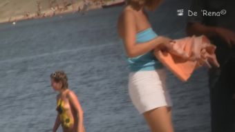 Exgirlfriend Beach hunter voyeurs girls shaking tits and nude asses Smutty