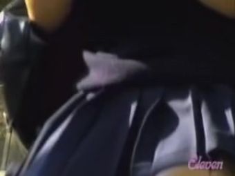 TastyBlacks Hot schoolgirl got skirt sharked while texting...