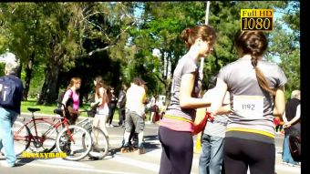 Best Blow Job Voyeur street candid features a girl in tight leggings Studs